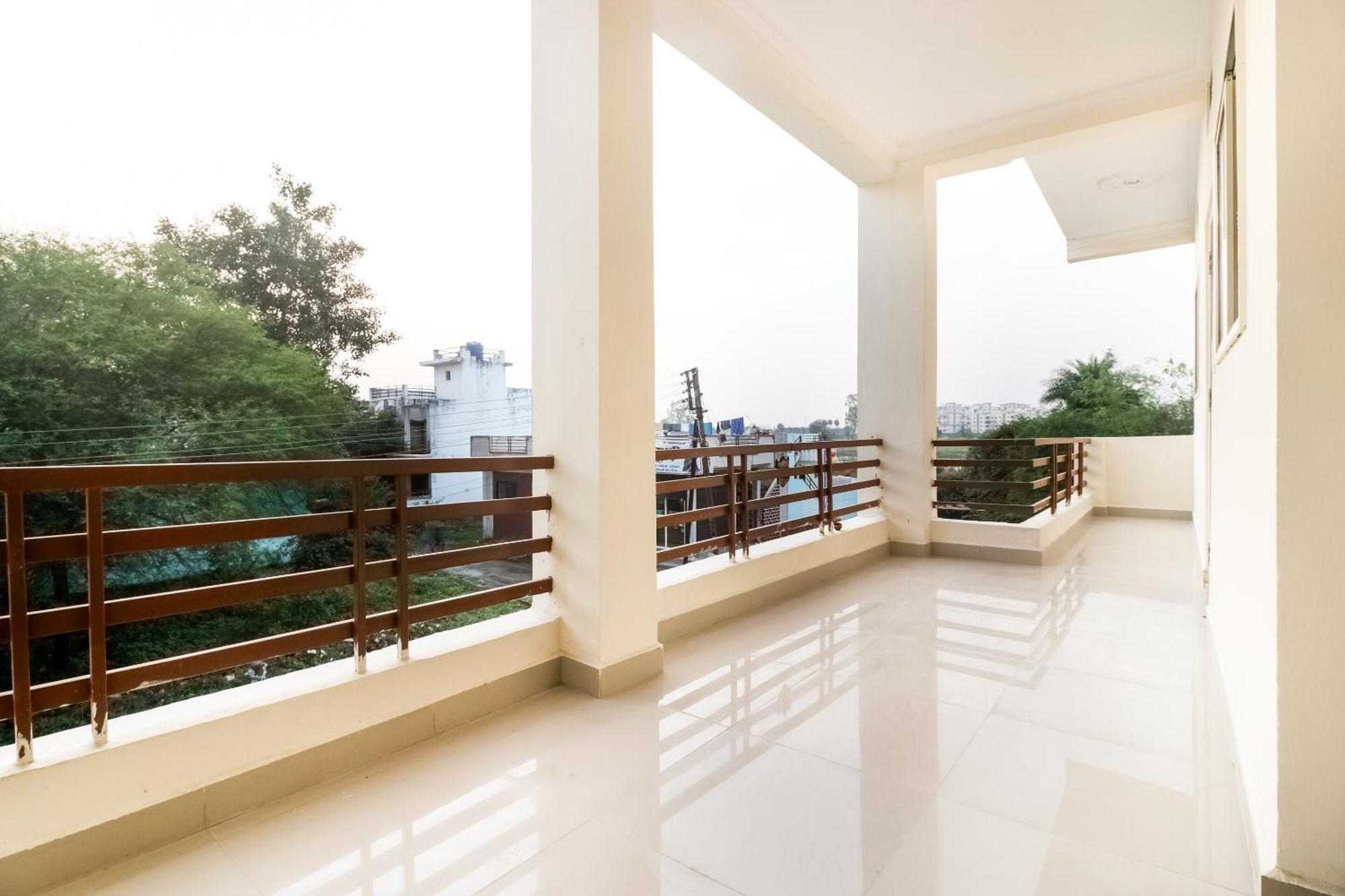 Oyo 40073 Yash Homestay Samarda Kaliāsot Extérieur photo